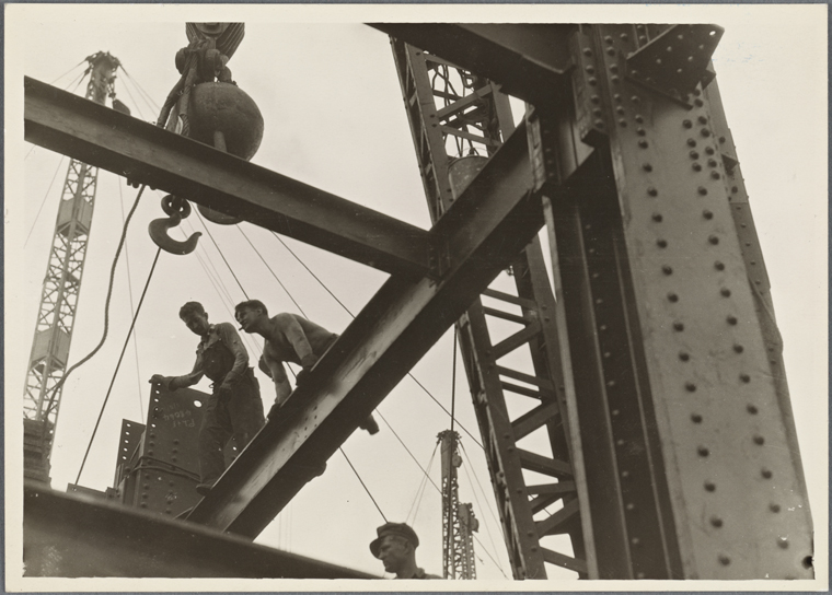 29 Jaw-Dropping Photos Of Ironworkers During Work