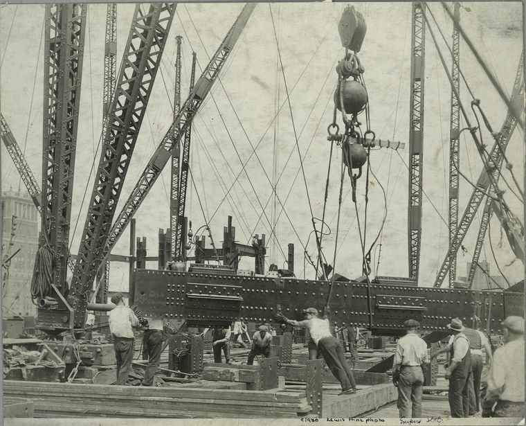 photos of Ironworkers during work