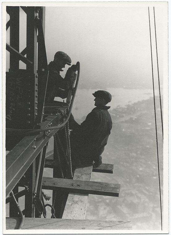 photos of Ironworkers during work