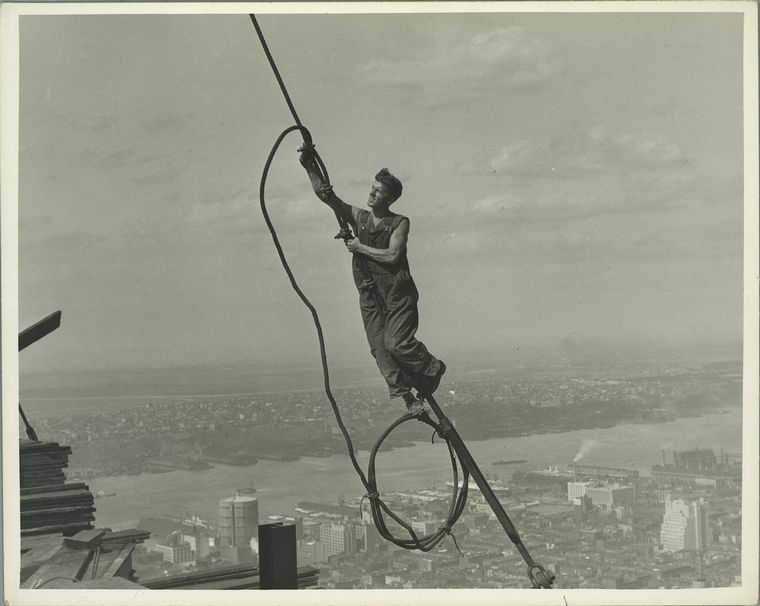 photos of Ironworkers during work