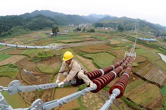 lineworker photos